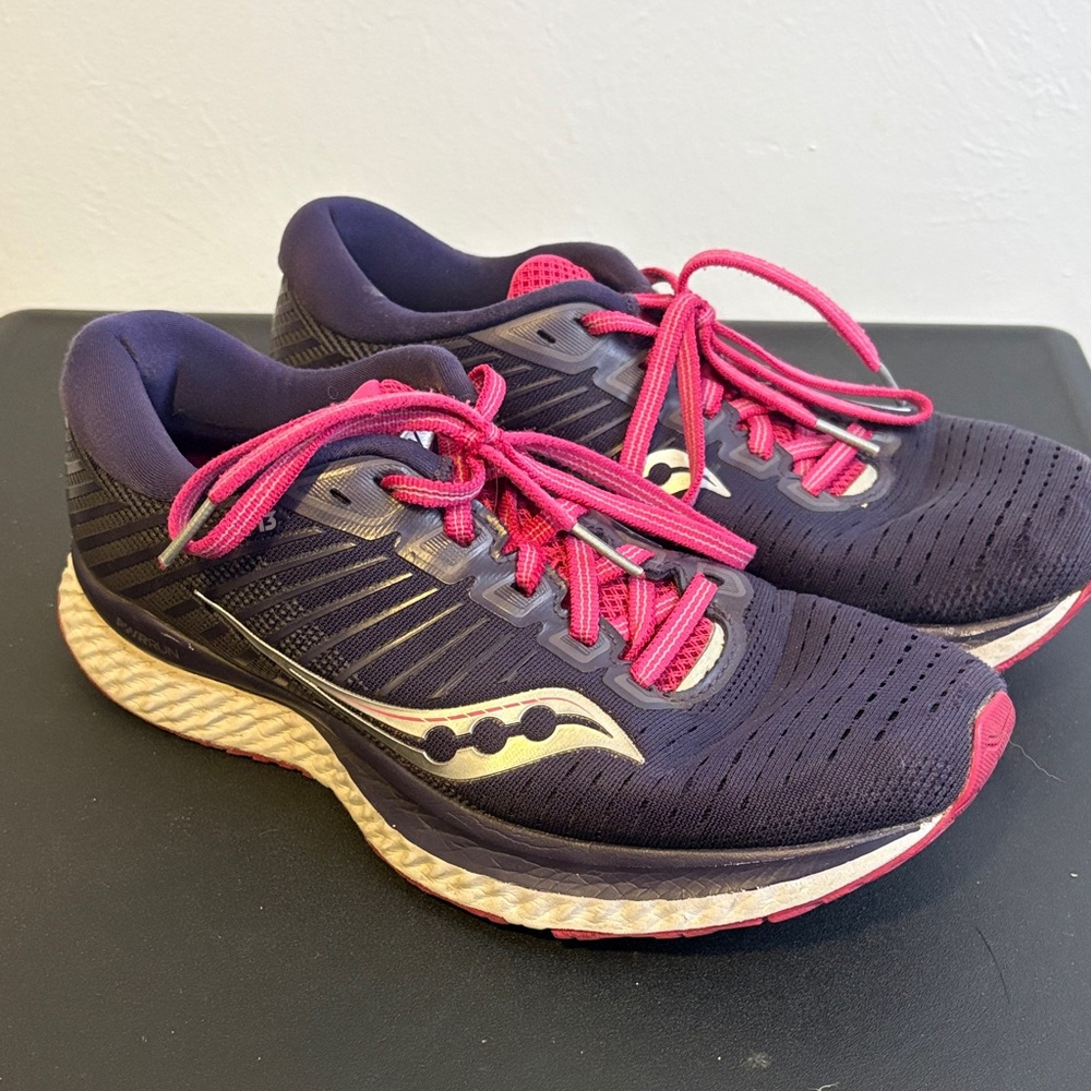 Saucony Women's Sneakers - purple and Pink